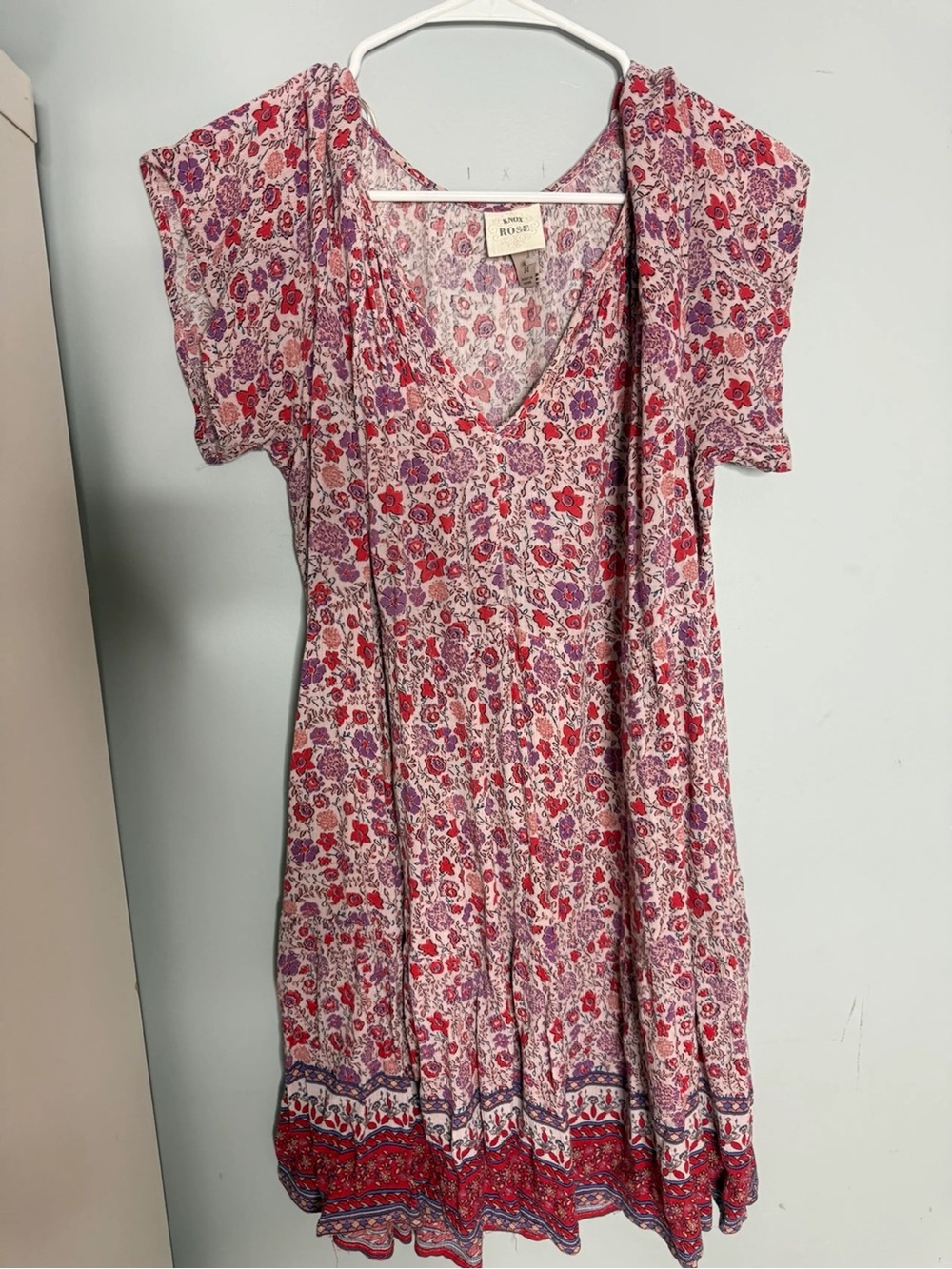 Knox Rose floral V-neck dress in purple and red accents - Picture 1 of 2